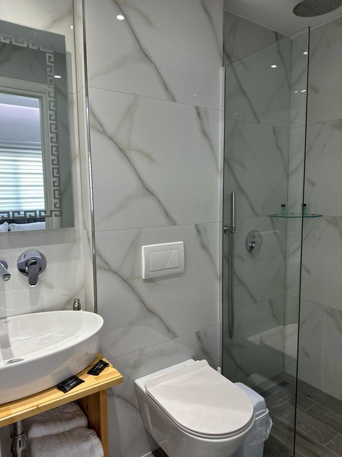 Luxury Villa Alisja Sarande With Private Beach Exteriér fotografie