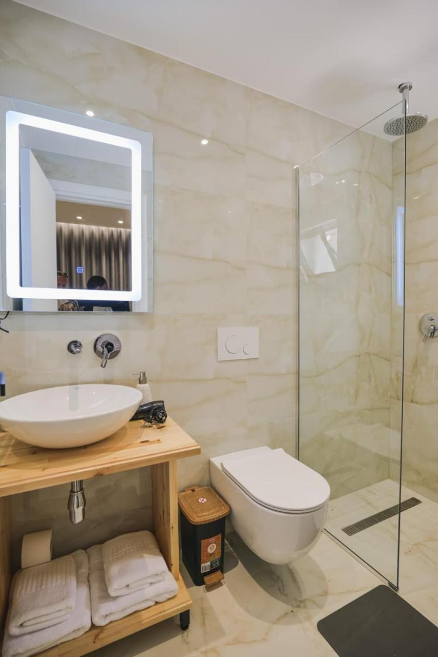 Luxury Villa Alisja Sarande With Private Beach Exteriér fotografie